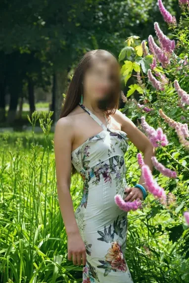 Andrea, 39