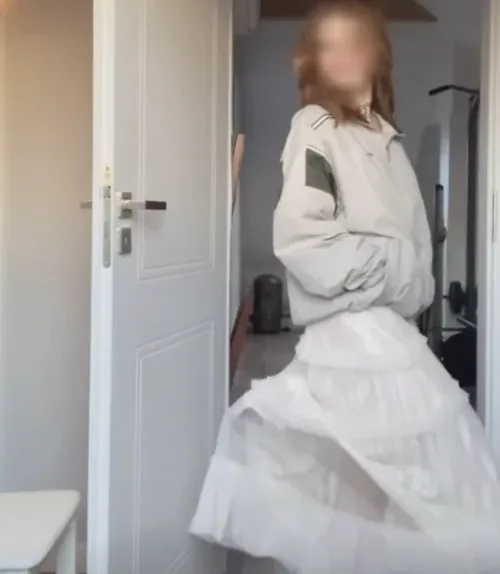 Anna, 20