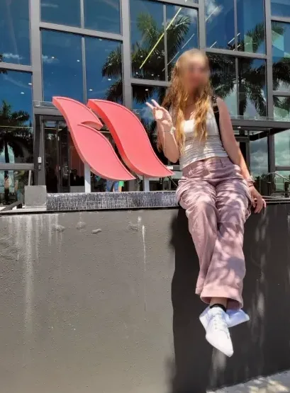 Aya, 29