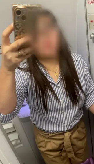 Ellie, 38