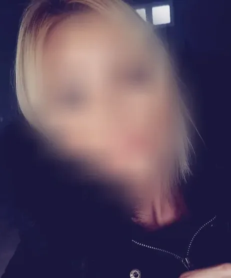 Esther, 25