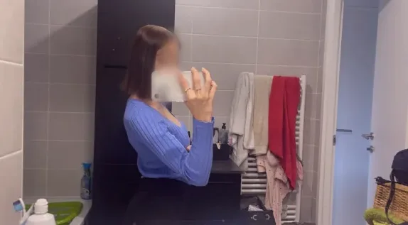 Helena, 21