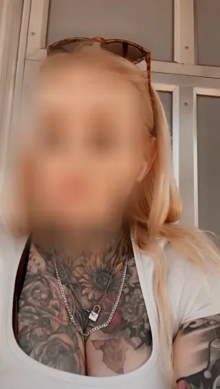 Kamilla, 37