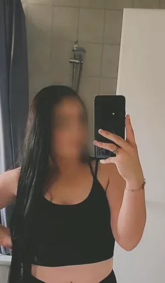 Milica, 28