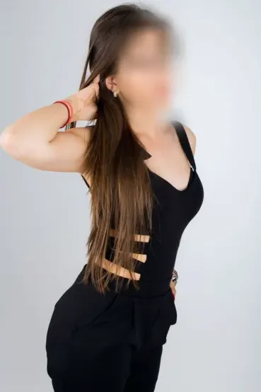 Nicoline, 28