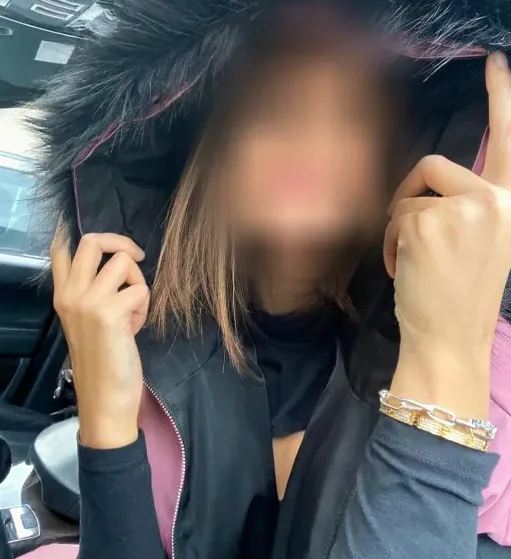 Olivia, 28