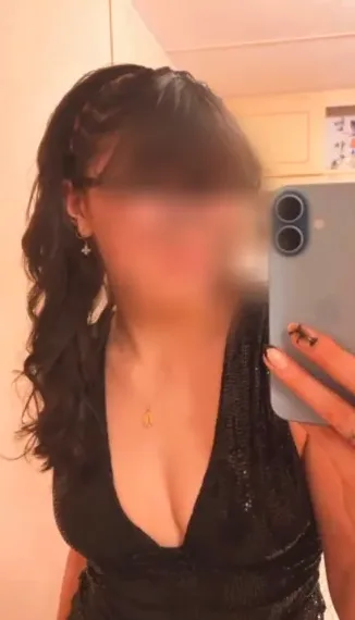 Sara, 19