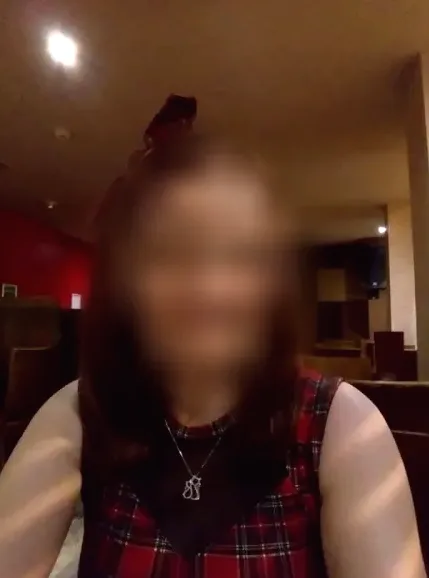 Sara, 38
