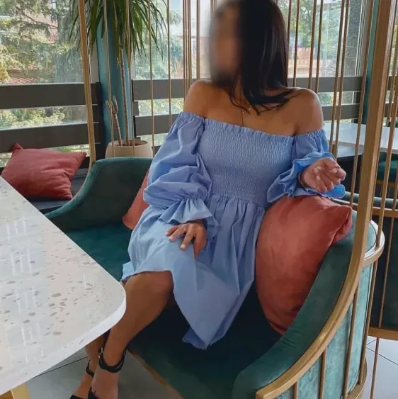 Simone, 33