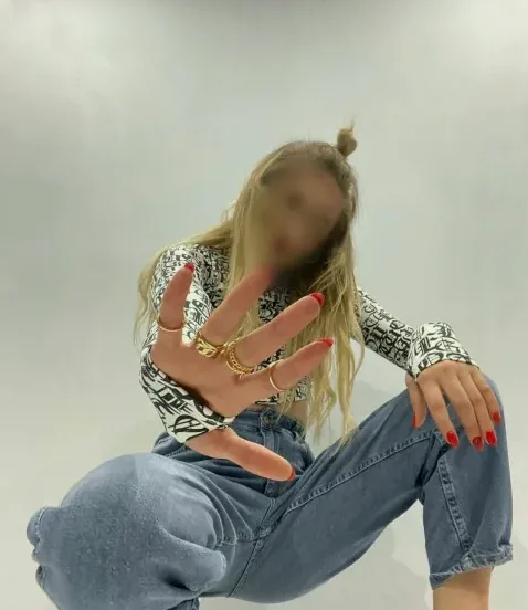 Yasmin, 35